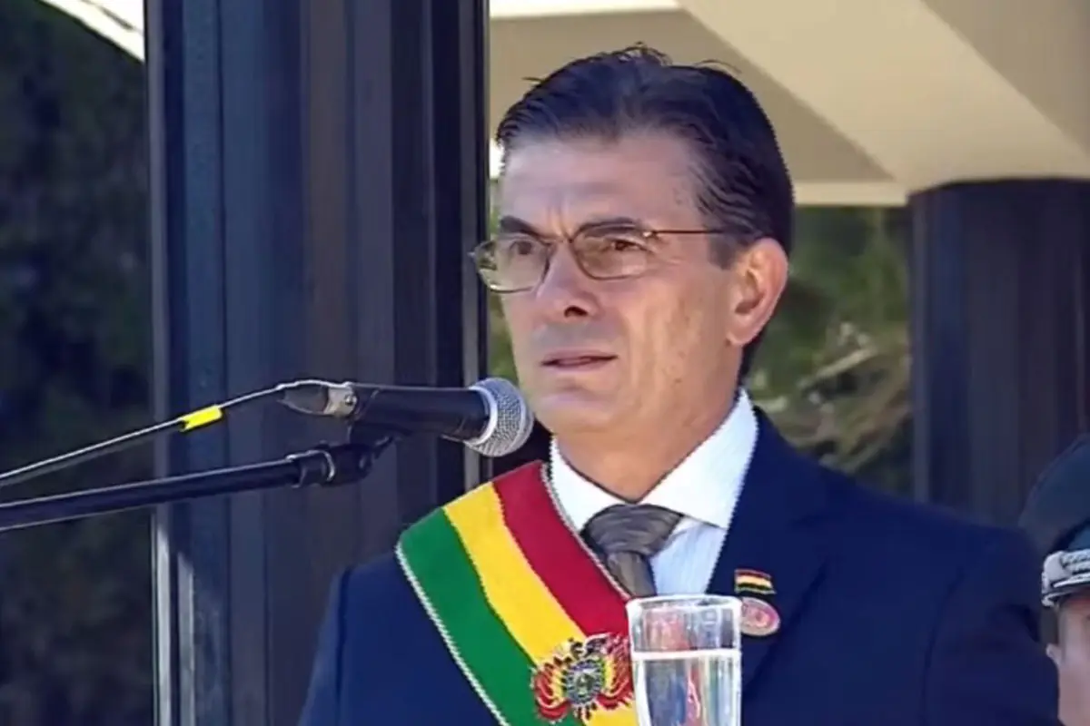 El Presidente lamenta falta de inversión en gas para La Paz en el pasado