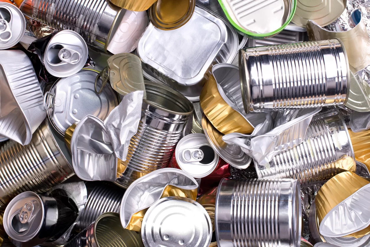 Escasez mundial de aluminio con inventarios al límites por la guerra