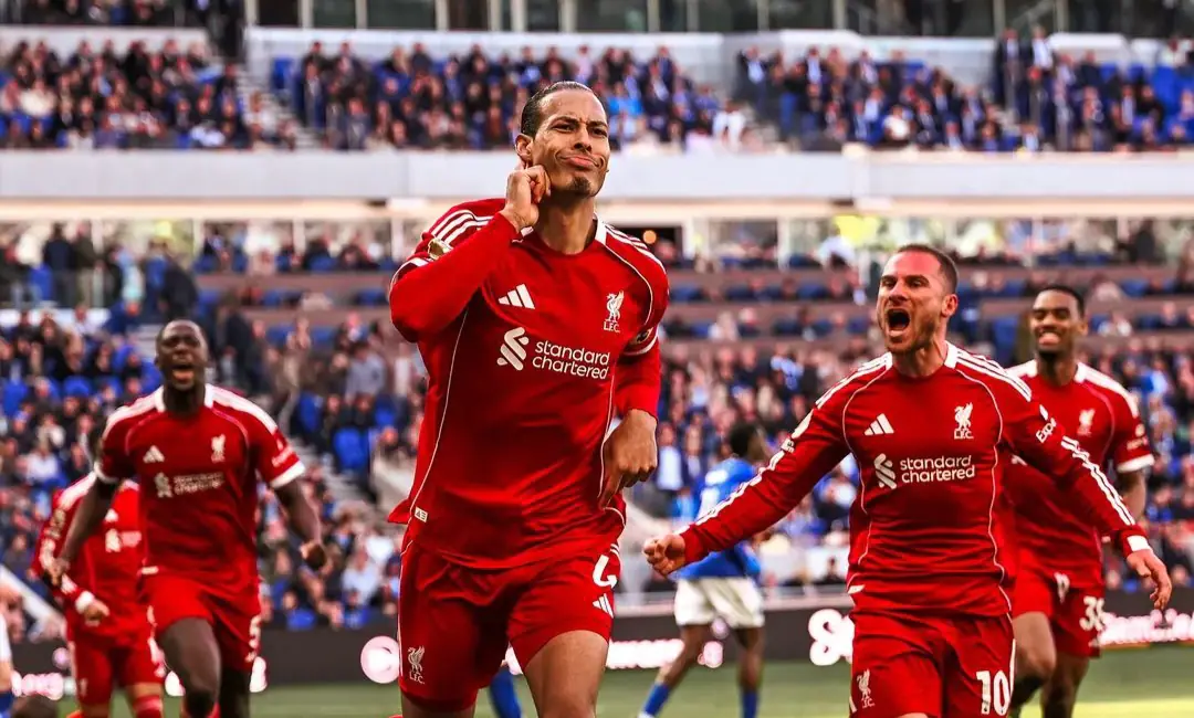 El Liverpool se relanza tras ganar in extremis el derby ante Everton