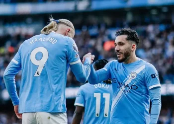 Manchester City gana 2-1 al Arsenal y devuelve la emoción a la Premier