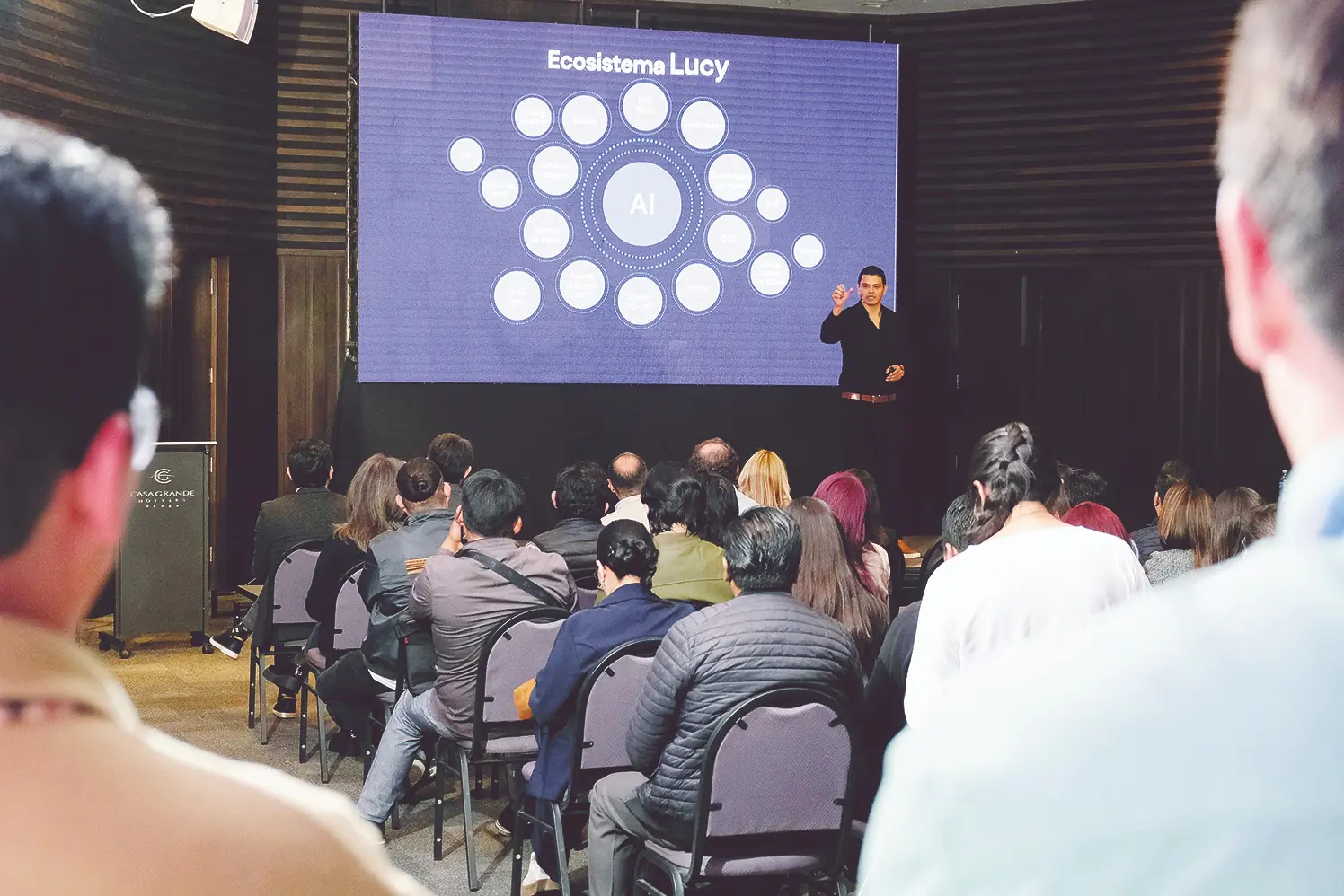 Datec lanza Lucy: un ecosistema de agentes de IA que vende por WhatsApp