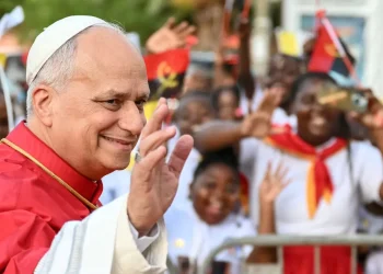El Papa en uno de sus encuentros con la población/AFP
