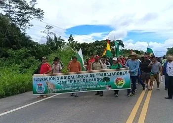 Marcha campesina llegará a La Paz y alista concentración en Caranavi contra la Ley 1720