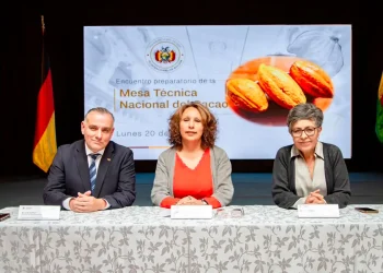 El Gobierno y productores impulsan primera Mesa Técnica del Cacao