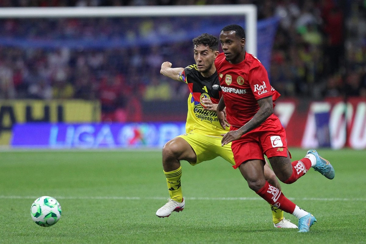 Toluca denuncia racismo contra Helinho en el fútbol mexicano