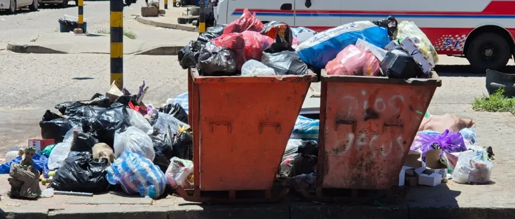 Suspenden recolección de basura en Santa Cruz por deuda municipal
