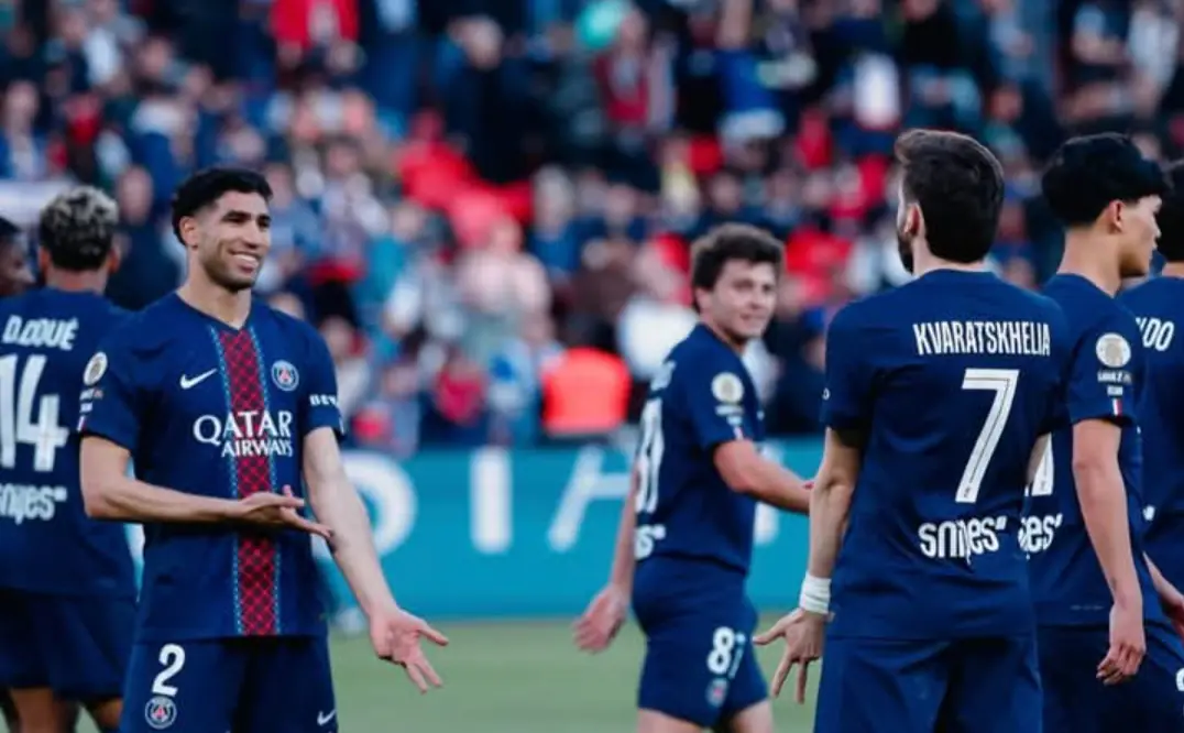 PSG se pasea ante el Nantes y se escapa como líder