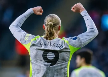 Manchester City es líder de la Premier tras ganar al Burnley