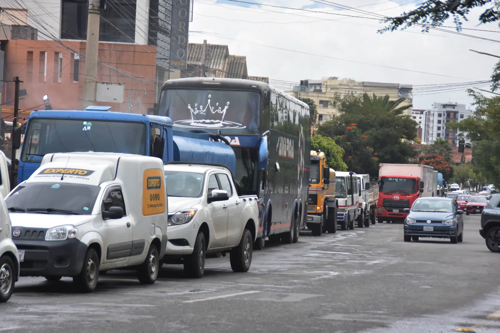 Crisis por carburantes: Actores políticos advierten que la situación es ‘dramática’ y ‘seria’