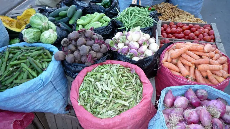 Feria ‘Consume lo Nuestro’ impulsa producción nacional en La Paz