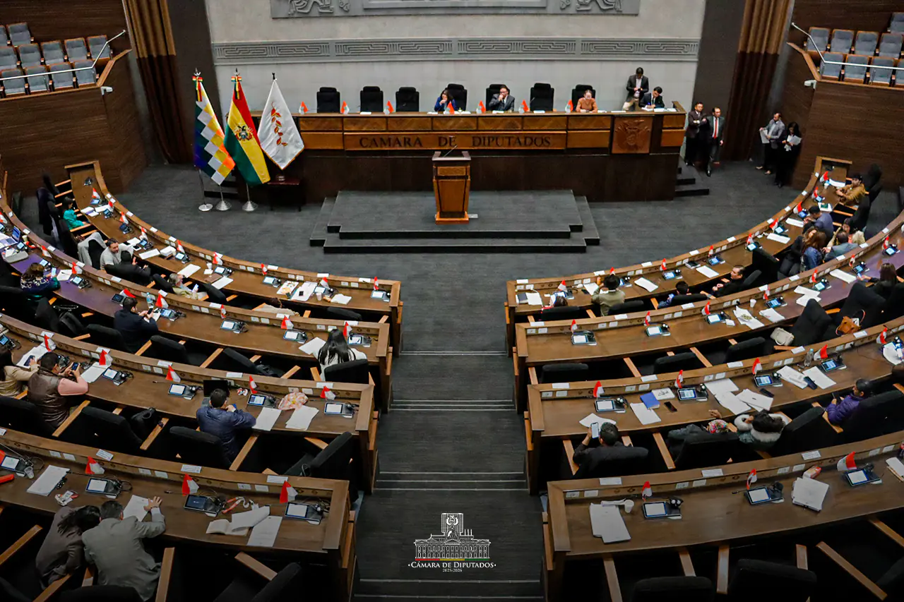 Diputados aprueba ley que declara al guardatojo patrimonio cultural