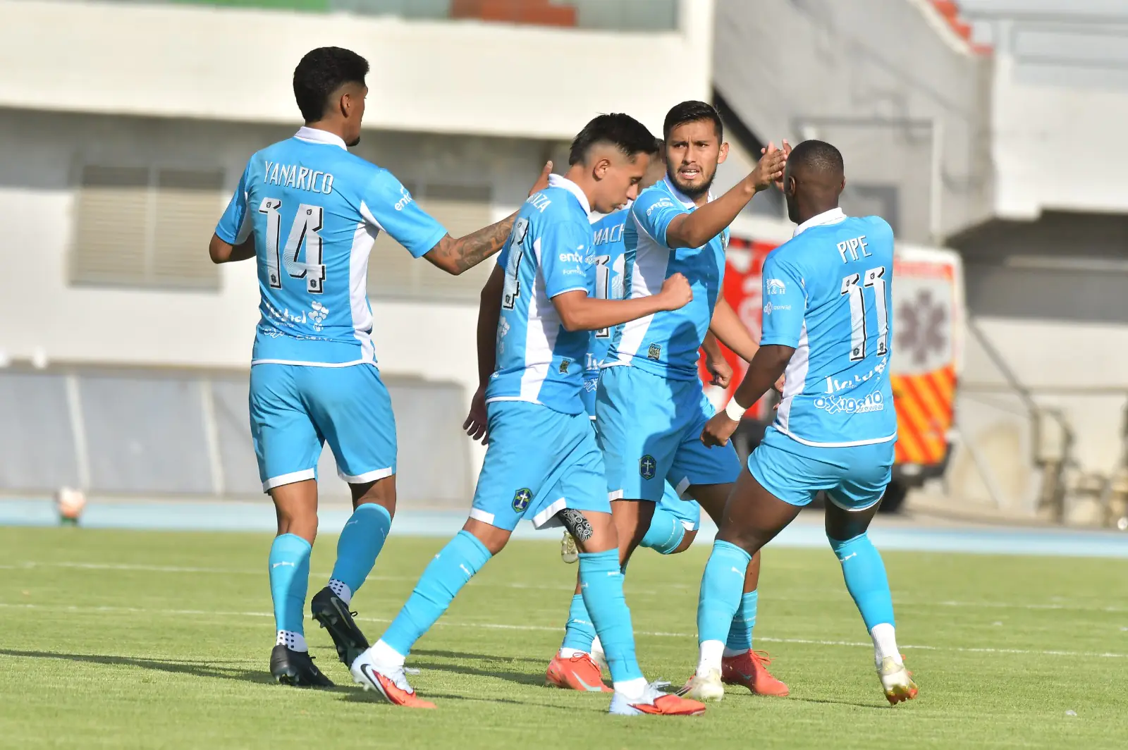 San Antonio suma su segundo triunfo y empieza a escalar en la tabla