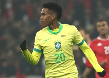 Estêvão se pierde la temporada y es duda para el Mundial