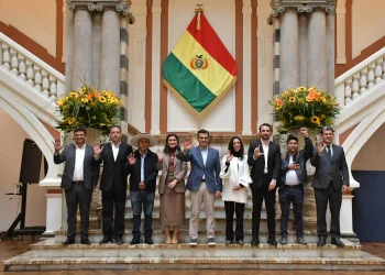 Paz y gobernadores acuerdan profundizar autonomías: ‘Entendieron que es un momento difícil’