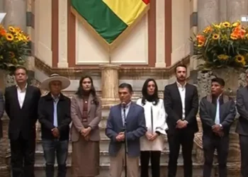 Paz y gobernadores acuerdan profundizar autonomías: ‘Entendieron que es un momento difícil’