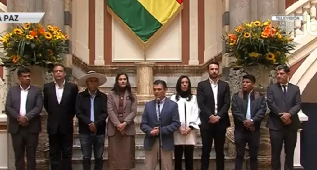 Paz y gobernadores acuerdan profundizar autonomías: ‘Entendieron que es un momento difícil’