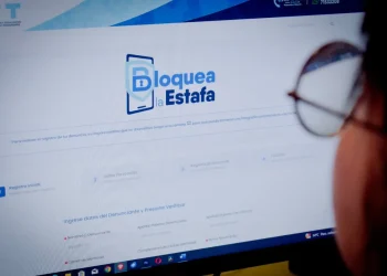 ATT bloquea más de 13.000 IMEI y corta 10.800 líneas por estafa