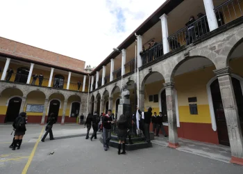Colegio Ayacucho: 200 años forjando el alma de Bolivia