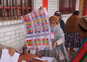 Más colores, menos ideas: balance del ciclo electoral en Bolivia