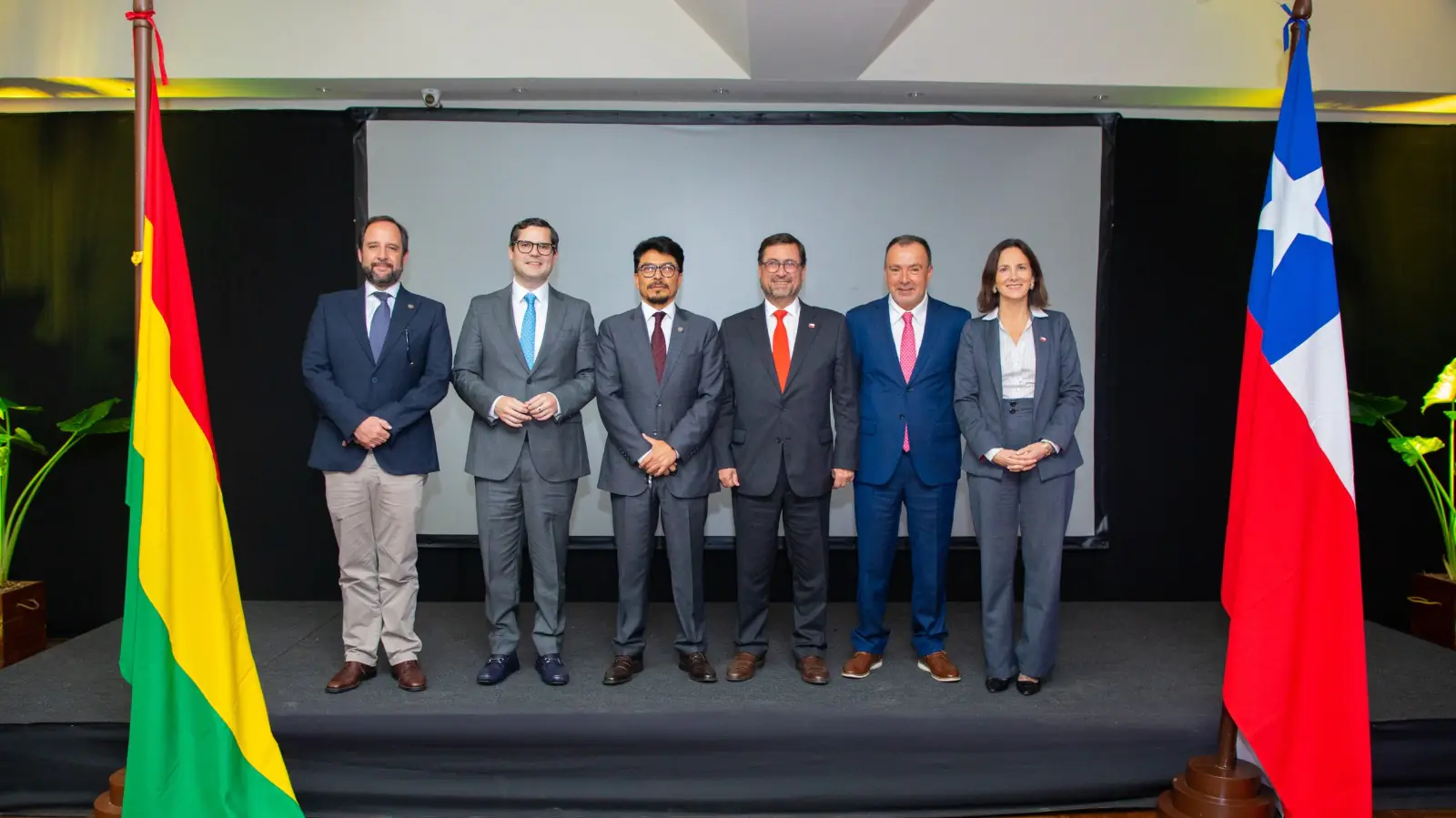 Cancilleres de Chile y Bolivia sellan alianza empresarial bilateral