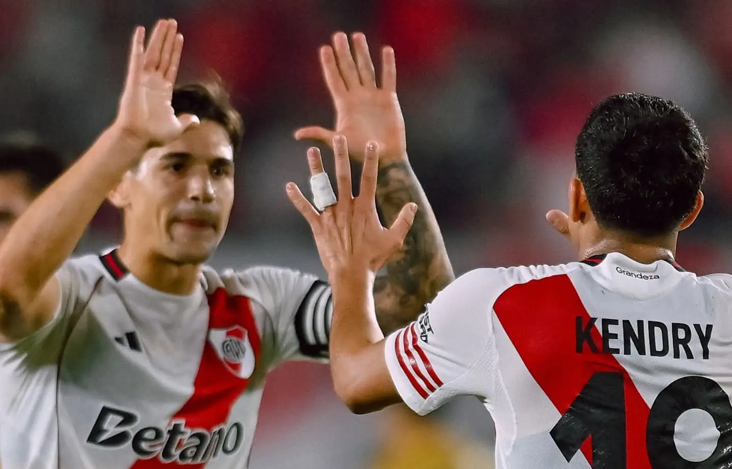 Un River discreto sufre para vencer al modesto Aldosivi en Argentina