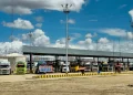 YPFB despacha 4,3 millones de litros de combustible en La Paz y aguarda reducción de filas