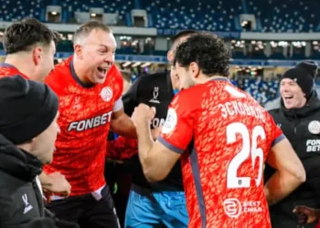 FC Akron superó por 0-1 a Baltika, con el boliviano Fernández titular