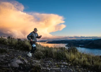 Franco y Sahonero brillan en el Petzl Skyrunning Copacabana