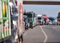 Transportistas desconocen acuerdo con YPFB y cuestionan levantamiento de bloqueos