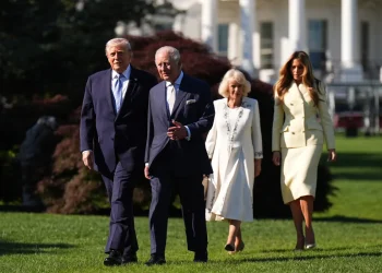 Trump y Carlos II en la Casa Blanca/AFP