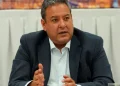 Daroca instruye al personal jerárquico de YPFB que ponga sus cargos a disposición