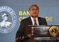 Aprehenden a Edwin Rojas, expresidente del BCB, y a tres exgerentes de la entidad