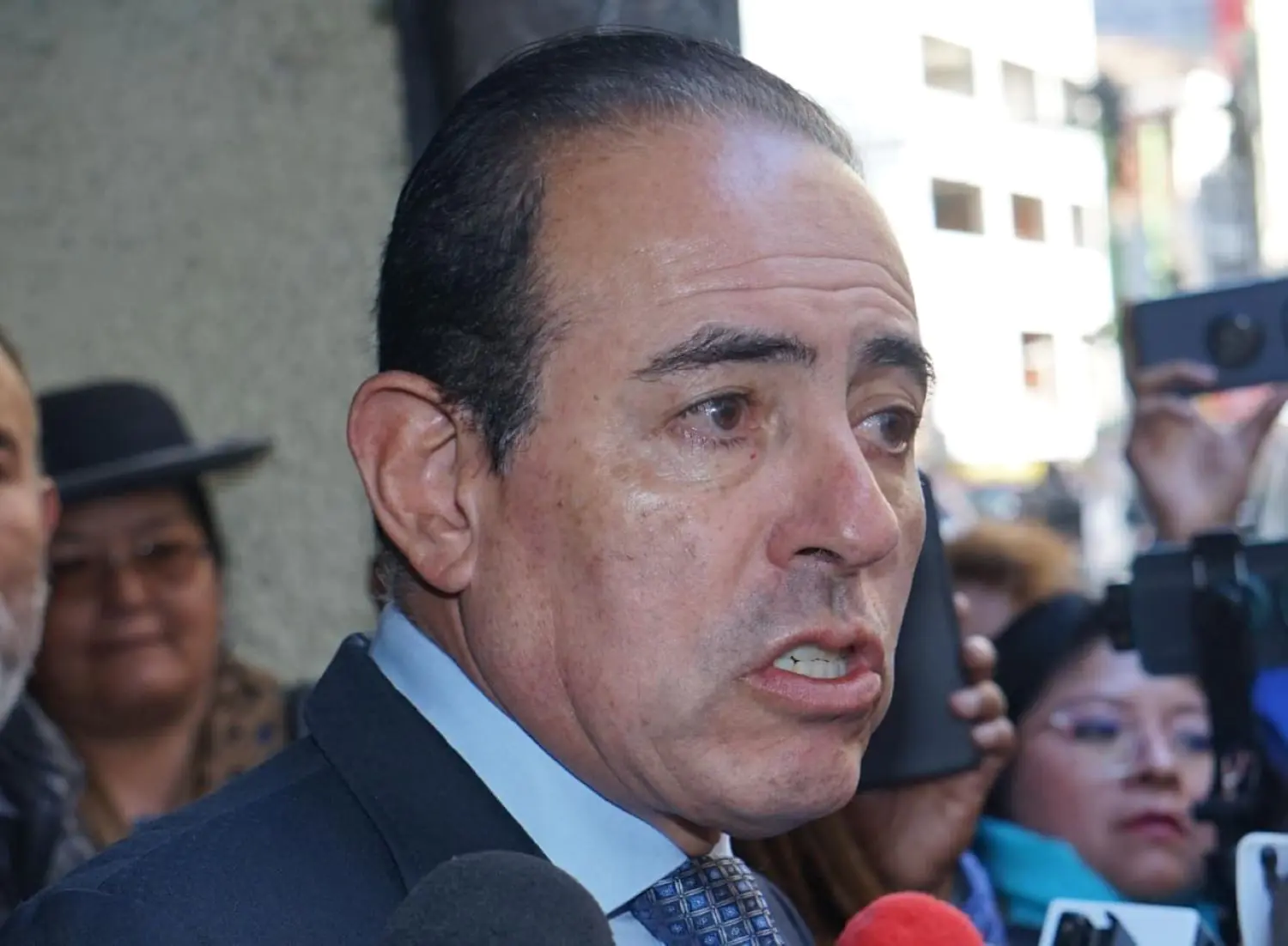 El alcalde electo de La Paz, César Dockweiler, en conferencia de prensa. FOTO: APG