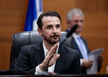 Velasco visita al Legislativo del estado de Mato Grosso y gestiona inversiones en Brasil