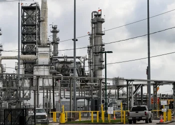 El bloqueo del estrecho de Ormuz afecta a las petroleras/AFP