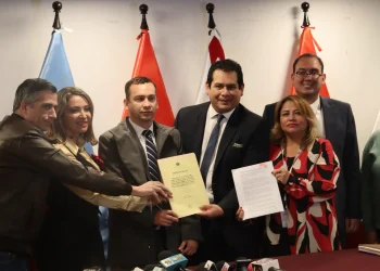 Saucedo respalda el retorno del notariado a Sucre: ‘Será la sede del Dirnoplu’
