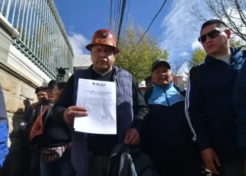 TSE descarta acompañamiento al cabildo de la COB y dirigentes cuestionan decisión