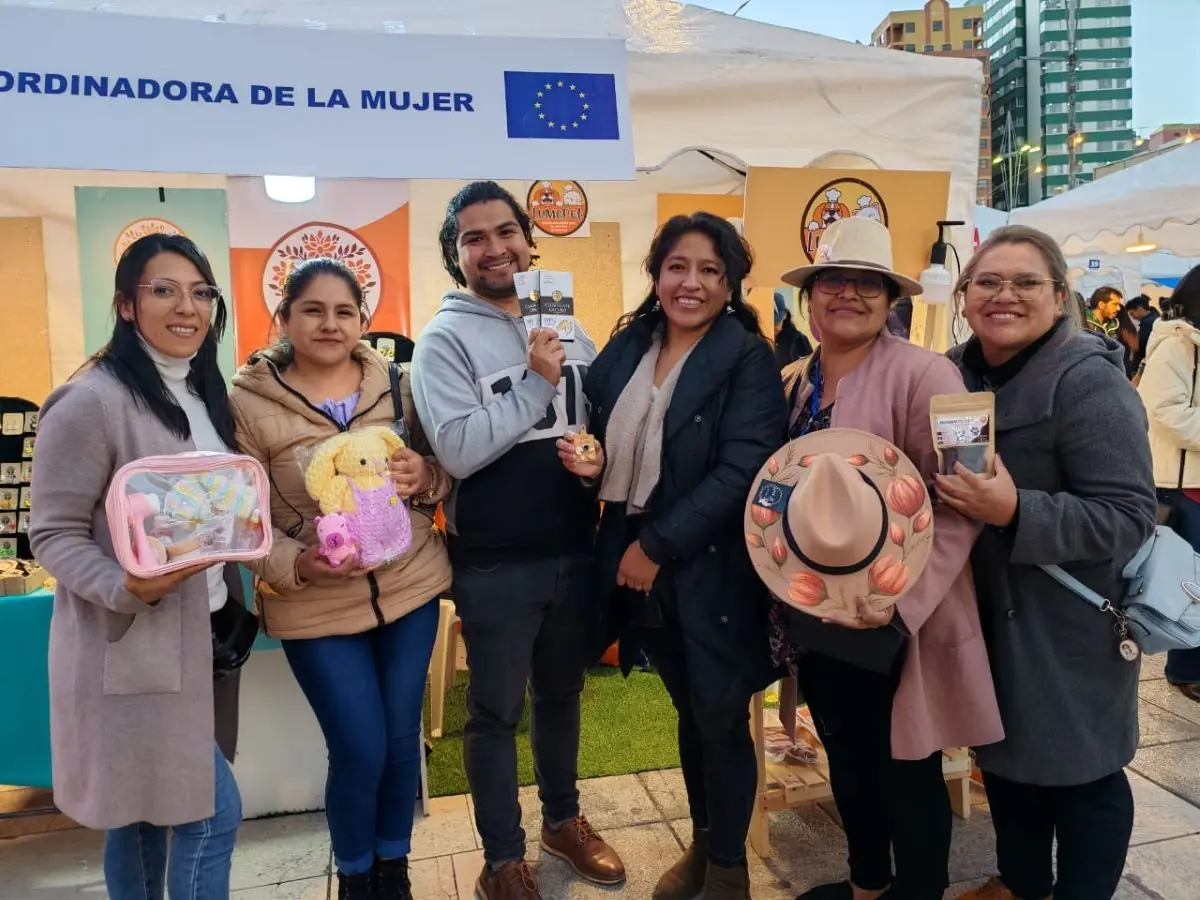 Colectivos presentan proyecto de Ley de Emprendimientos Emrgentes. FOTO: Coordinadora de la Mujer