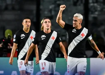 Vasco Da Gama golea a un pálido Olimpia y resucita