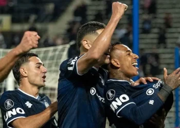 Rivadavia agranda su joven leyenda la Libertadores 