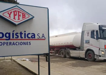YPFB despacha 30,7 millones de litros de combustible para abastecimiento