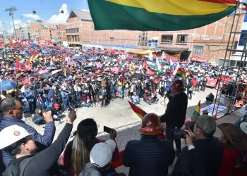 Cabildo de la COB declara paro indefinido desde el sábado