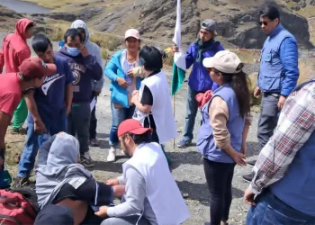 Marcha campesina llega a Urujara y reporta casos de mal de altura; evacúan a madre y bebé