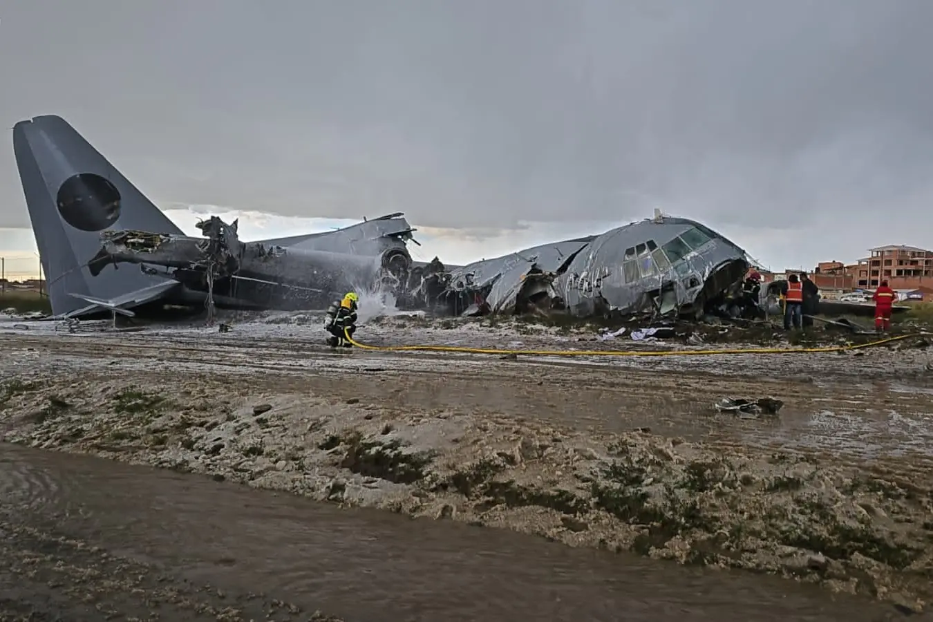 Imputan a dos pilotos de la FAB por accidente aéreo en El Alto; Fiscalía pide detención preventiva