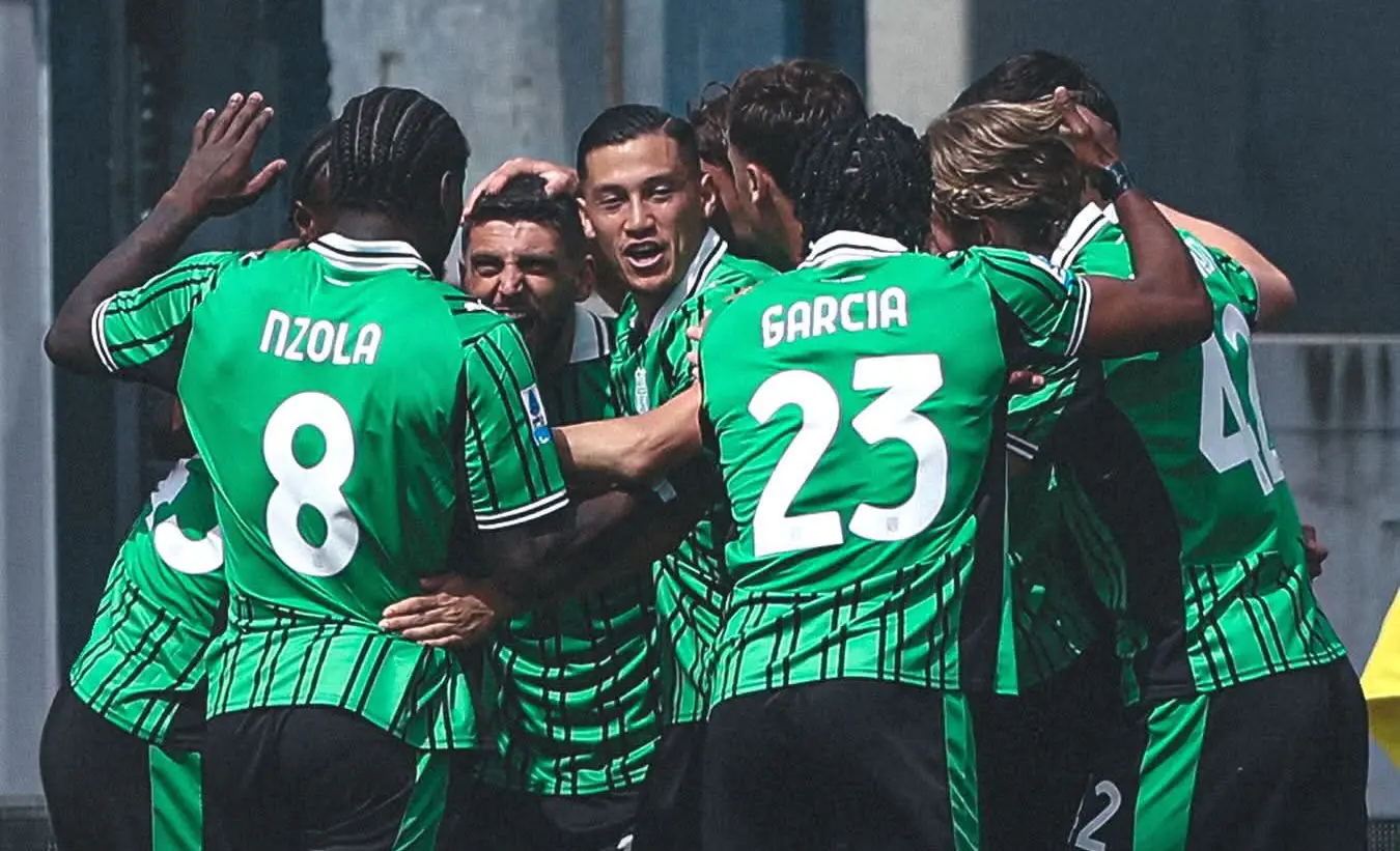 El AC Milan cae en Sassuolo, el Inter acaricia el Scudetto