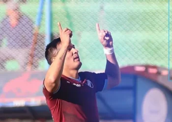 Bolívar superó por 1-2 a GV San José y escala en la tabla