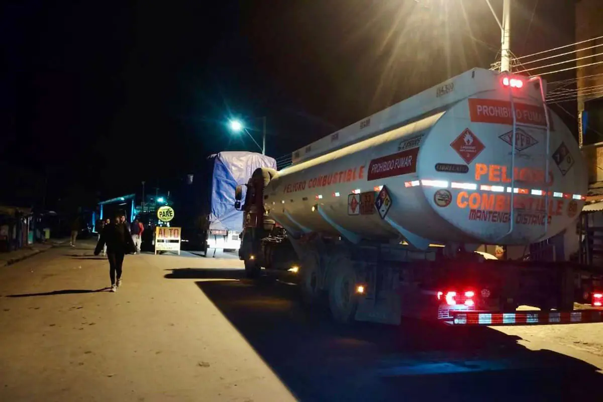 El Gobierno asegura que envió combustible y maquinaria a Urujara