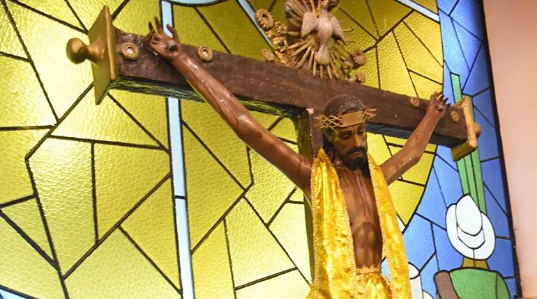 ‘Tatala’ el Cristo que concede hijos en Cochabamba