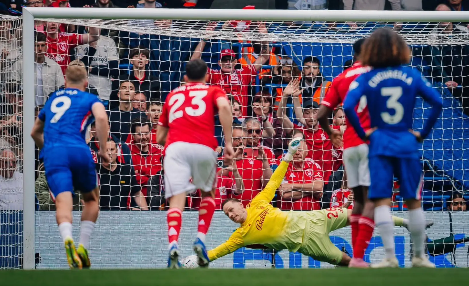 El Chelsea sigue en caída libre ante el Forest con su sexta derrota
