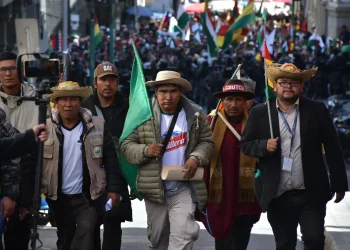 Marchistas campesinos dan 24 horas al Gobierno para reunión directa con Paz